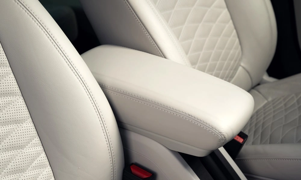 Lada Aura - фото №27