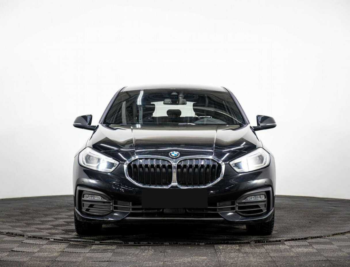 BMW 1 серии 118i, 2019 - фото №2