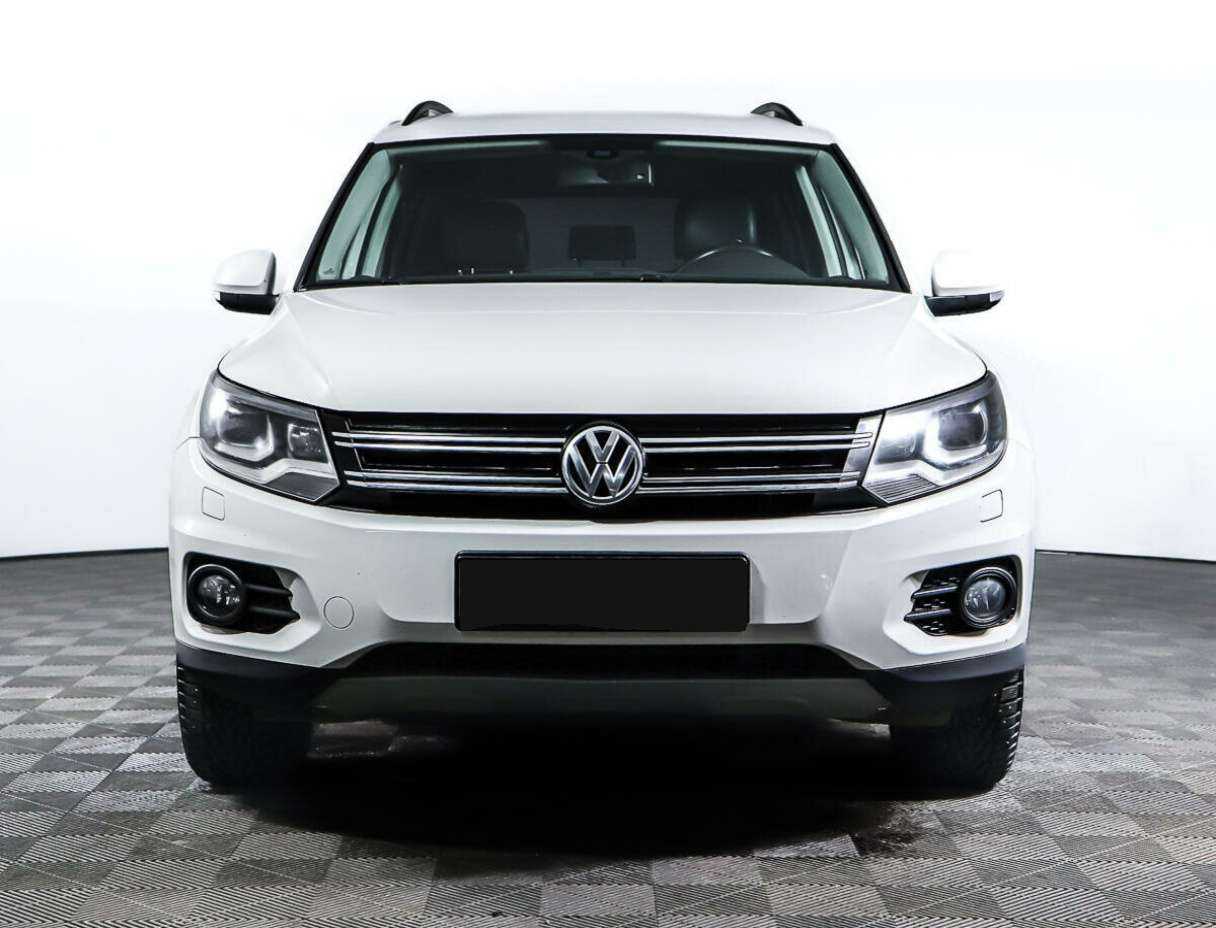 Volkswagen Tiguan, 2013 - фото №2