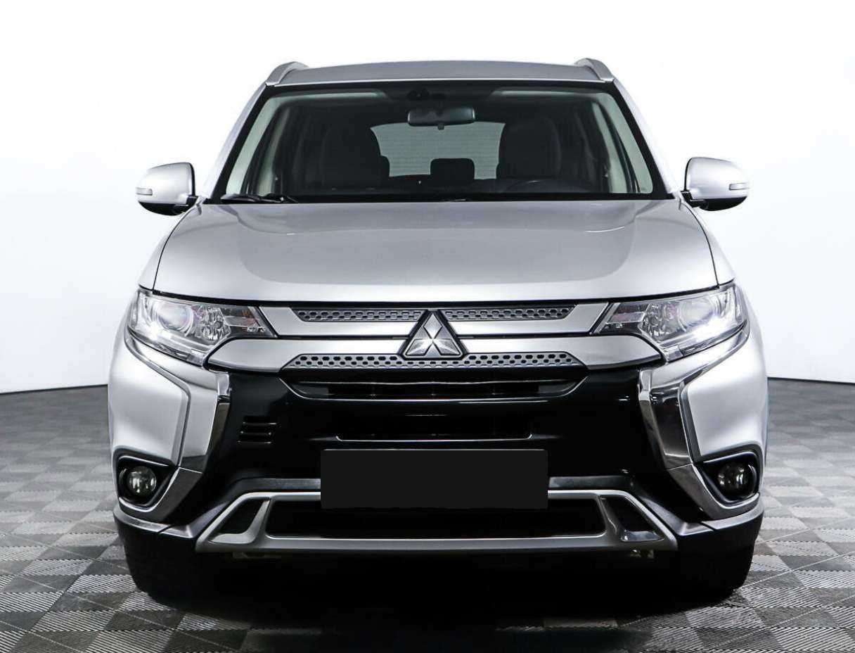 Mitsubishi Outlander, 2019 - фото №2
