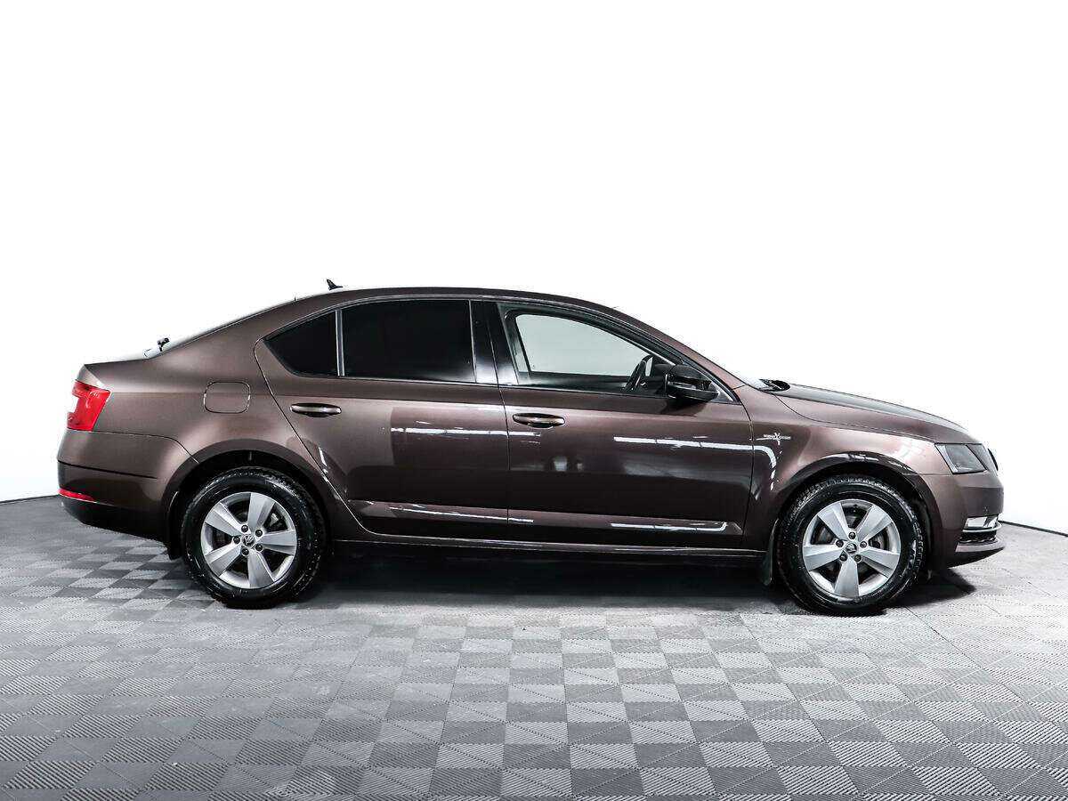 Skoda Octavia, 2018 - фото №4