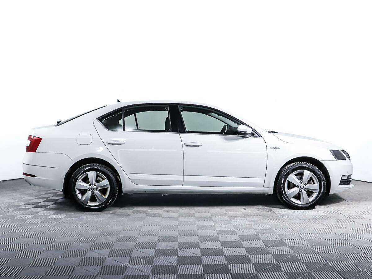 Skoda Octavia, 2020 - фото №3
