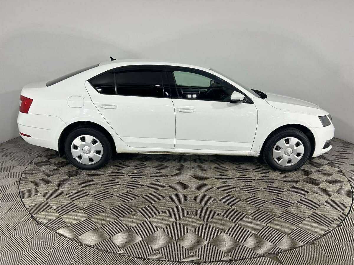 Skoda Octavia, 2018 - фото №4