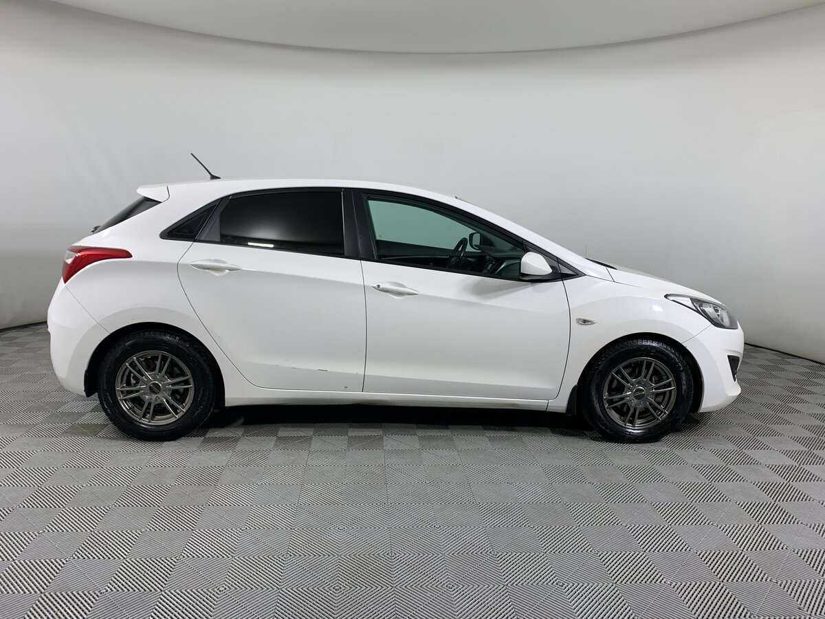Hyundai i30, 2012 - фото №4