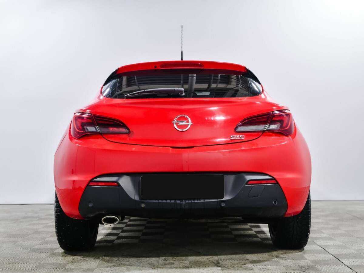 Opel Astra GTC, 2013 - фото №3