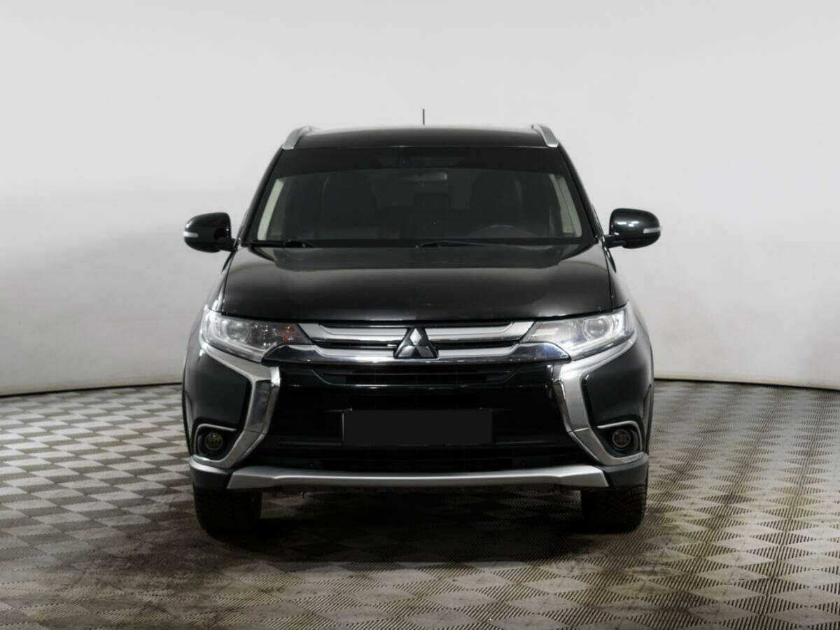 Mitsubishi Outlander, 2016 - фото №2