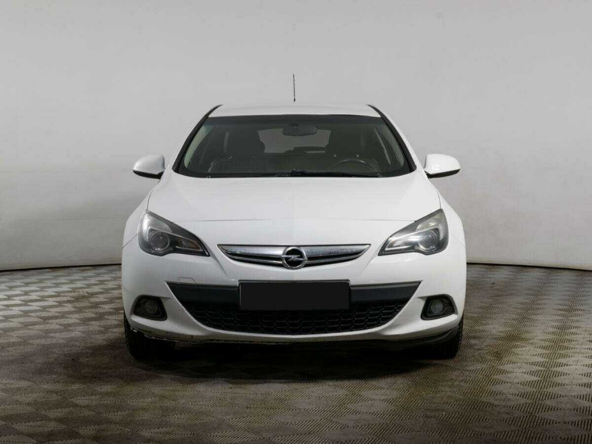 Opel Astra GTC, 2012 - фото №2
