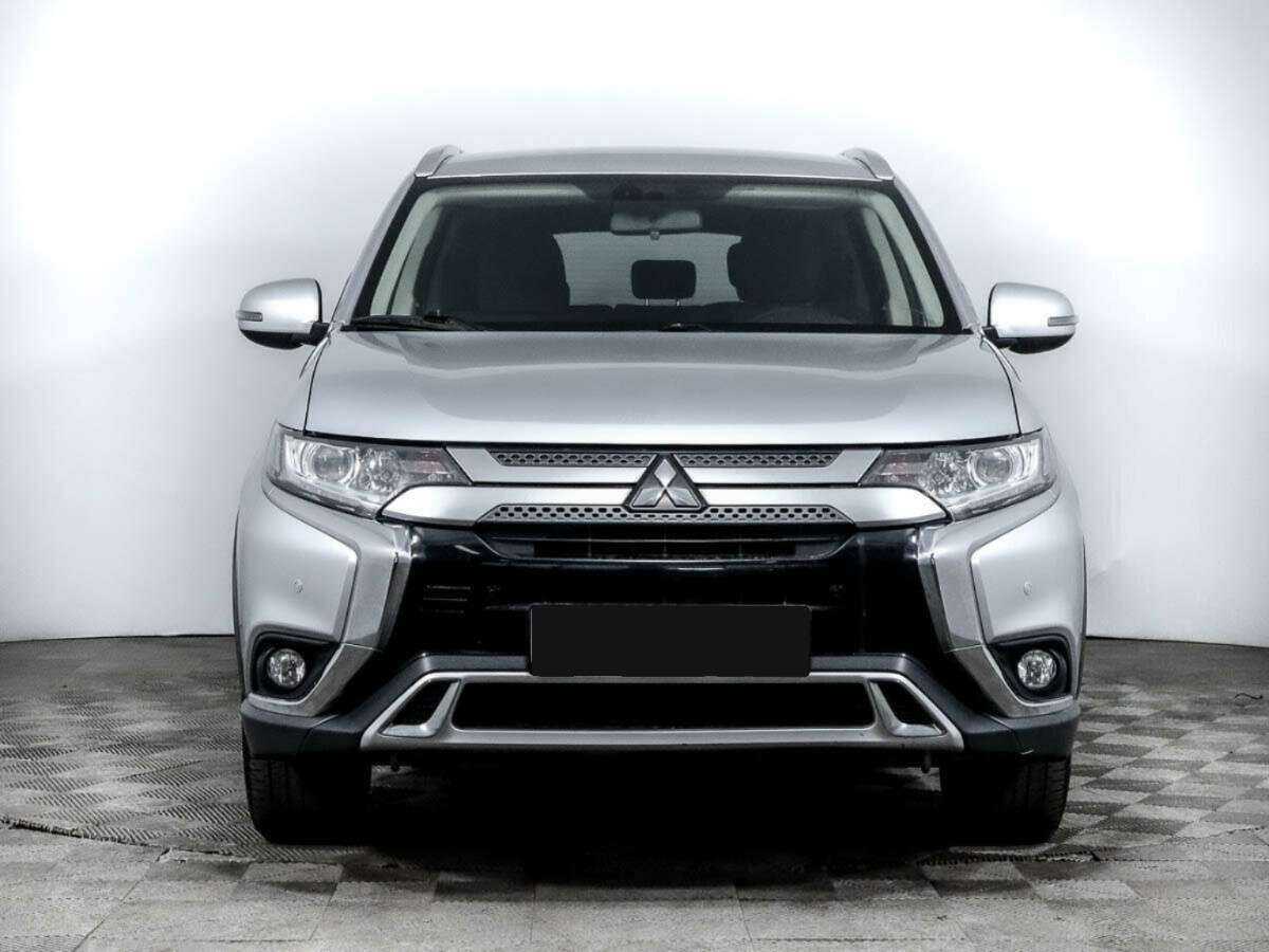 Mitsubishi Outlander, 2019 - фото №2