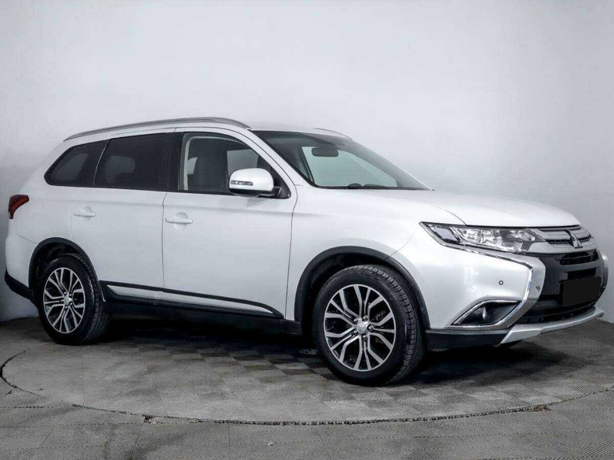 Mitsubishi Outlander, 2018 - фото №3