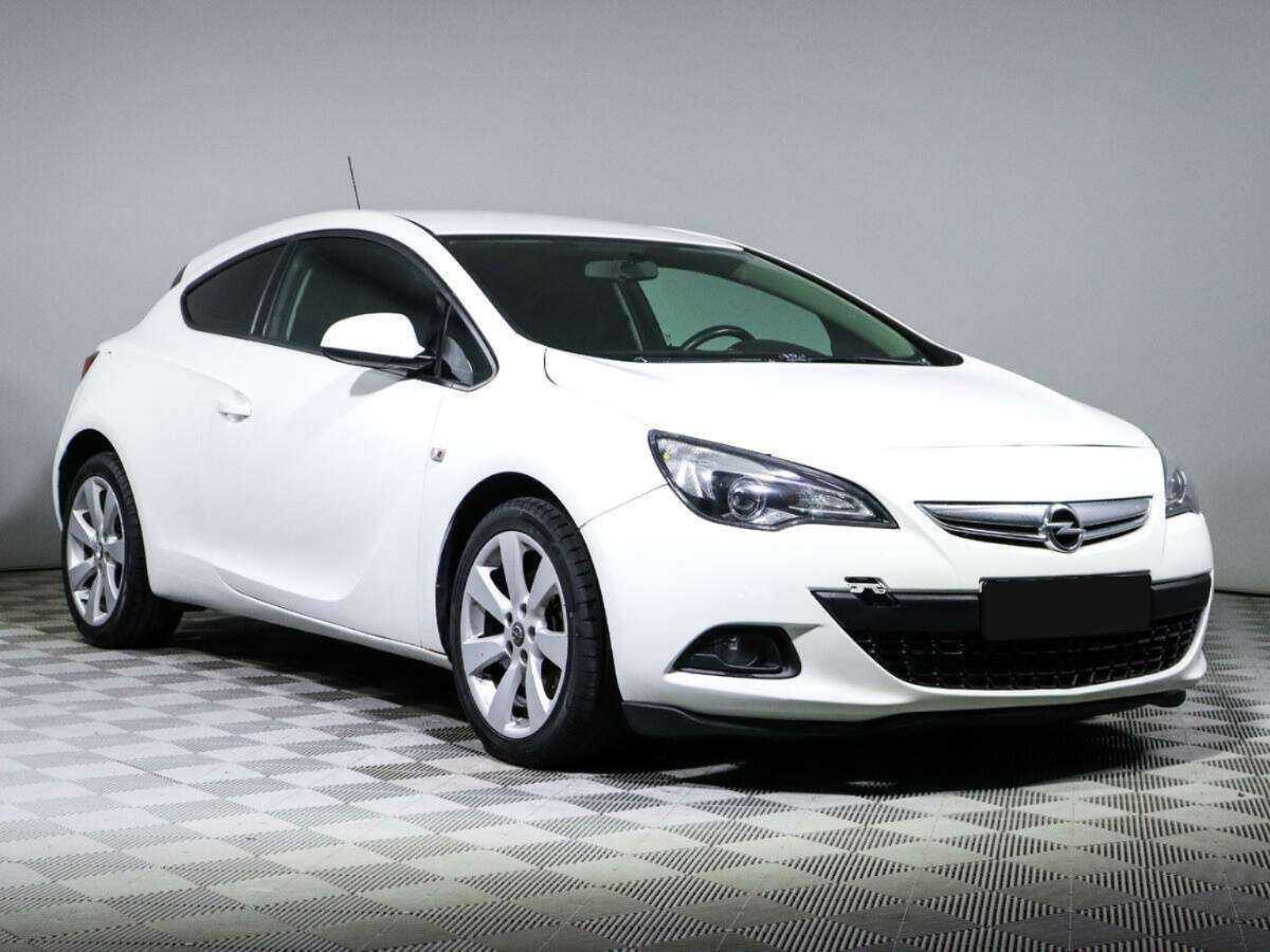 Opel Astra GTC, 2013 - фото №3