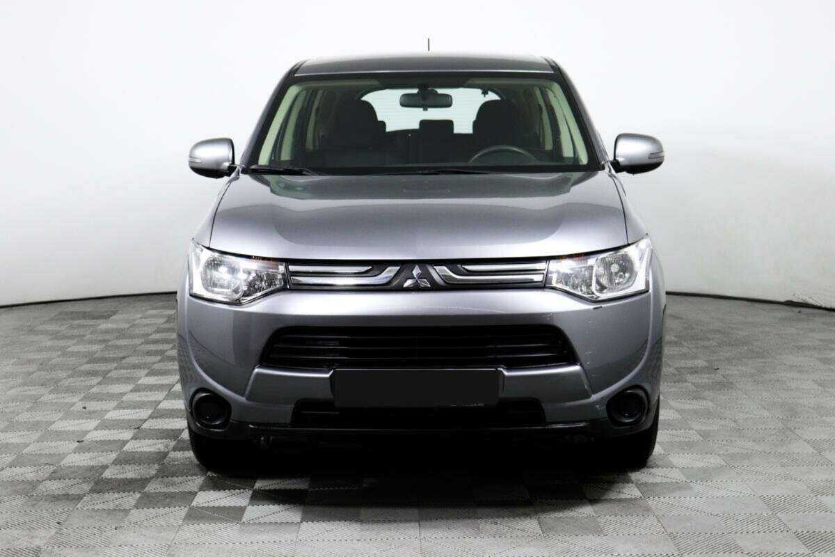 Mitsubishi Outlander, 2012 - фото №2