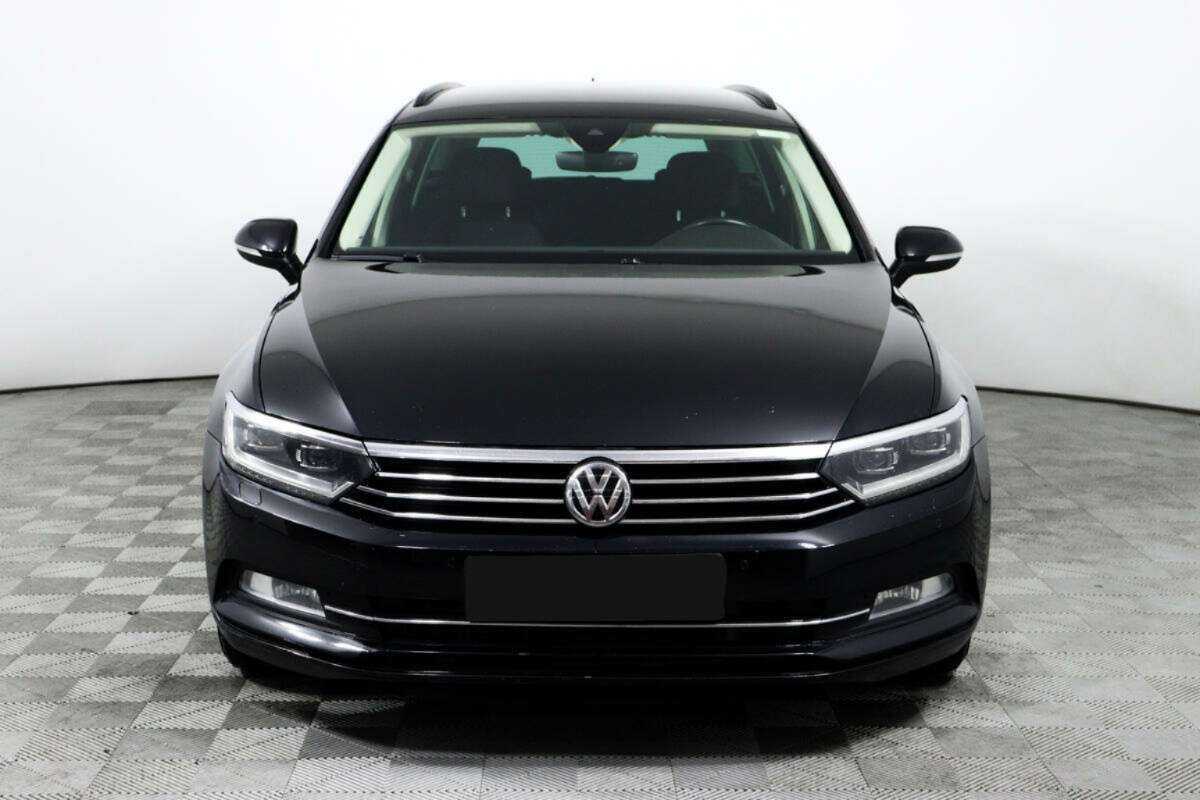 Volkswagen Passat, 2019 - фото №2