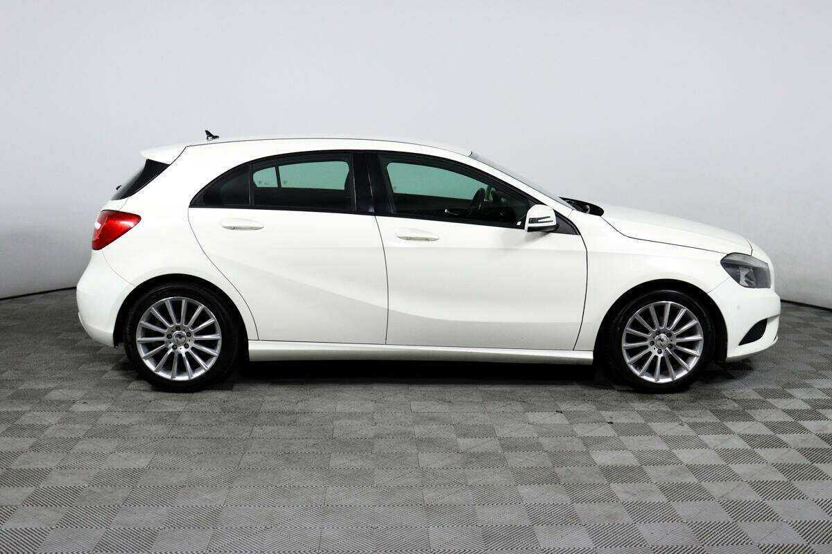 Mercedes-Benz A-Класс 180, 2014 - фото №4