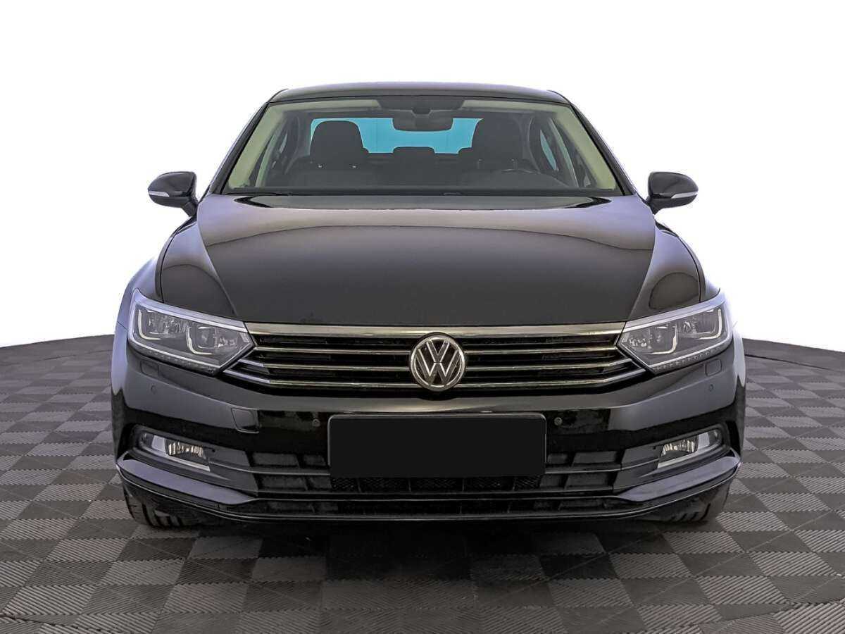 Volkswagen Passat, 2016 - фото №2
