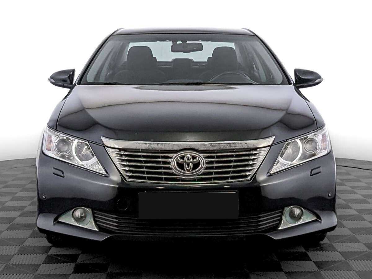 Toyota Camry, 2013 - фото №2