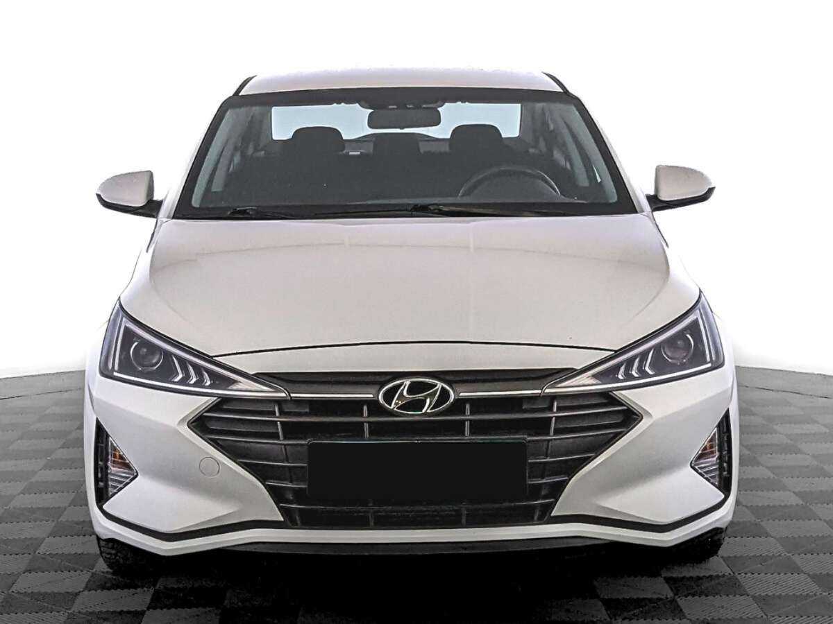 Hyundai Elantra, 2020 - фото №2