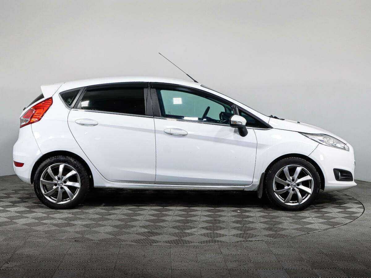Ford Fiesta, 2015 - фото №4
