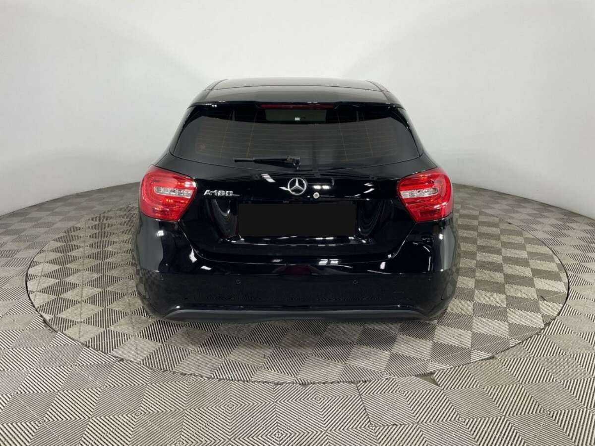 Mercedes-Benz A-Класс 180, 2014 - фото №3