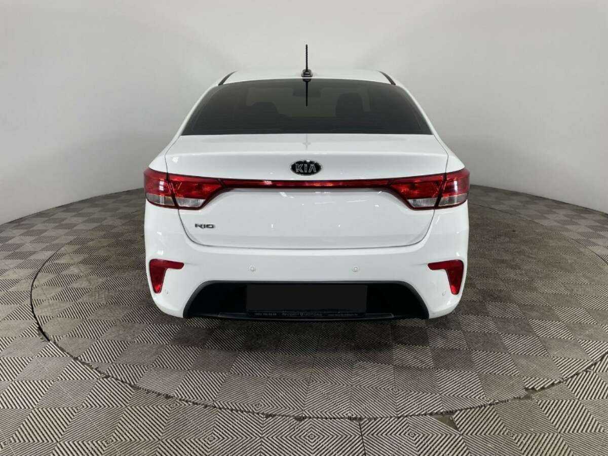 Kia Rio, 2018 - фото №3