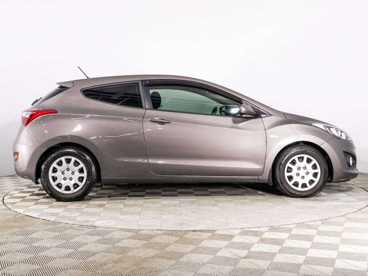 Hyundai i30, 2013 - фото №4