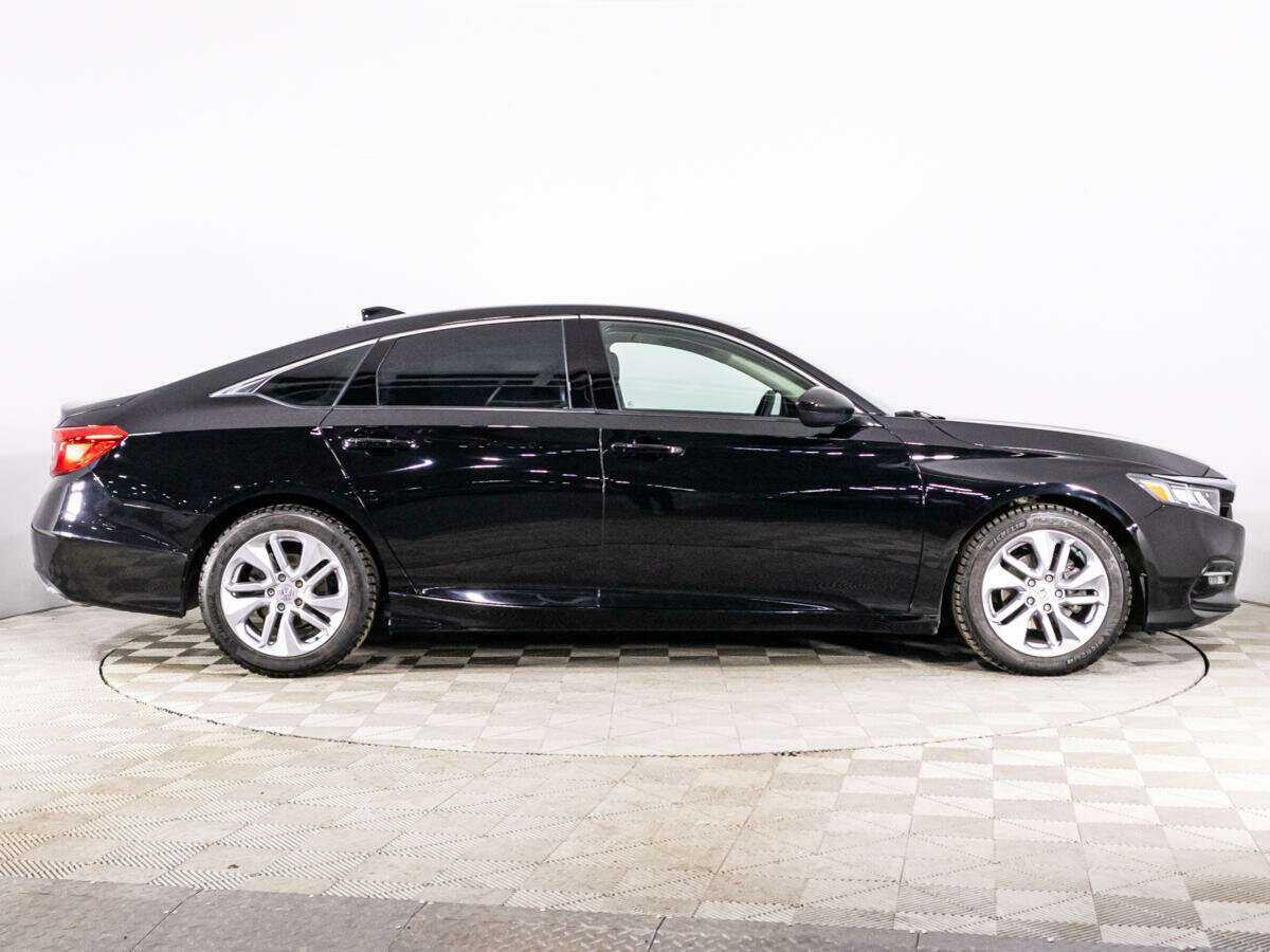 Honda Accord, 2018 - фото №4