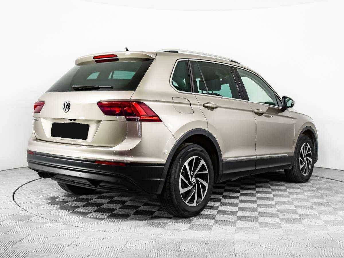 Volkswagen Tiguan L, 2018 - фото №4