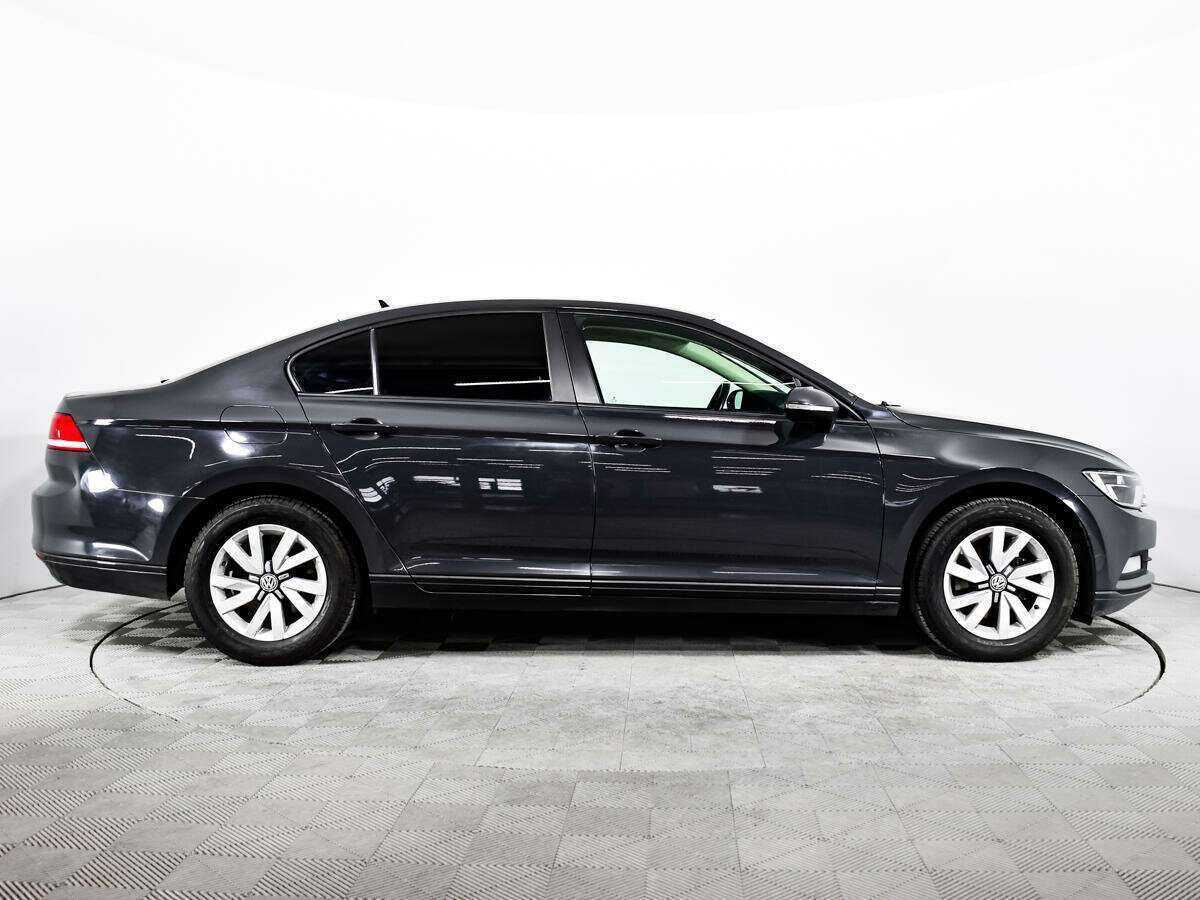 Volkswagen Passat, 2017 - фото №4