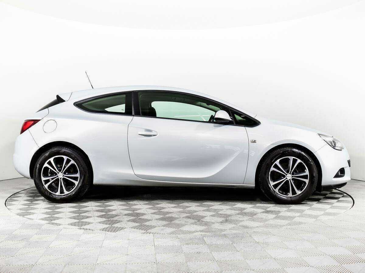 Opel Astra GTC, 2012 - фото №4
