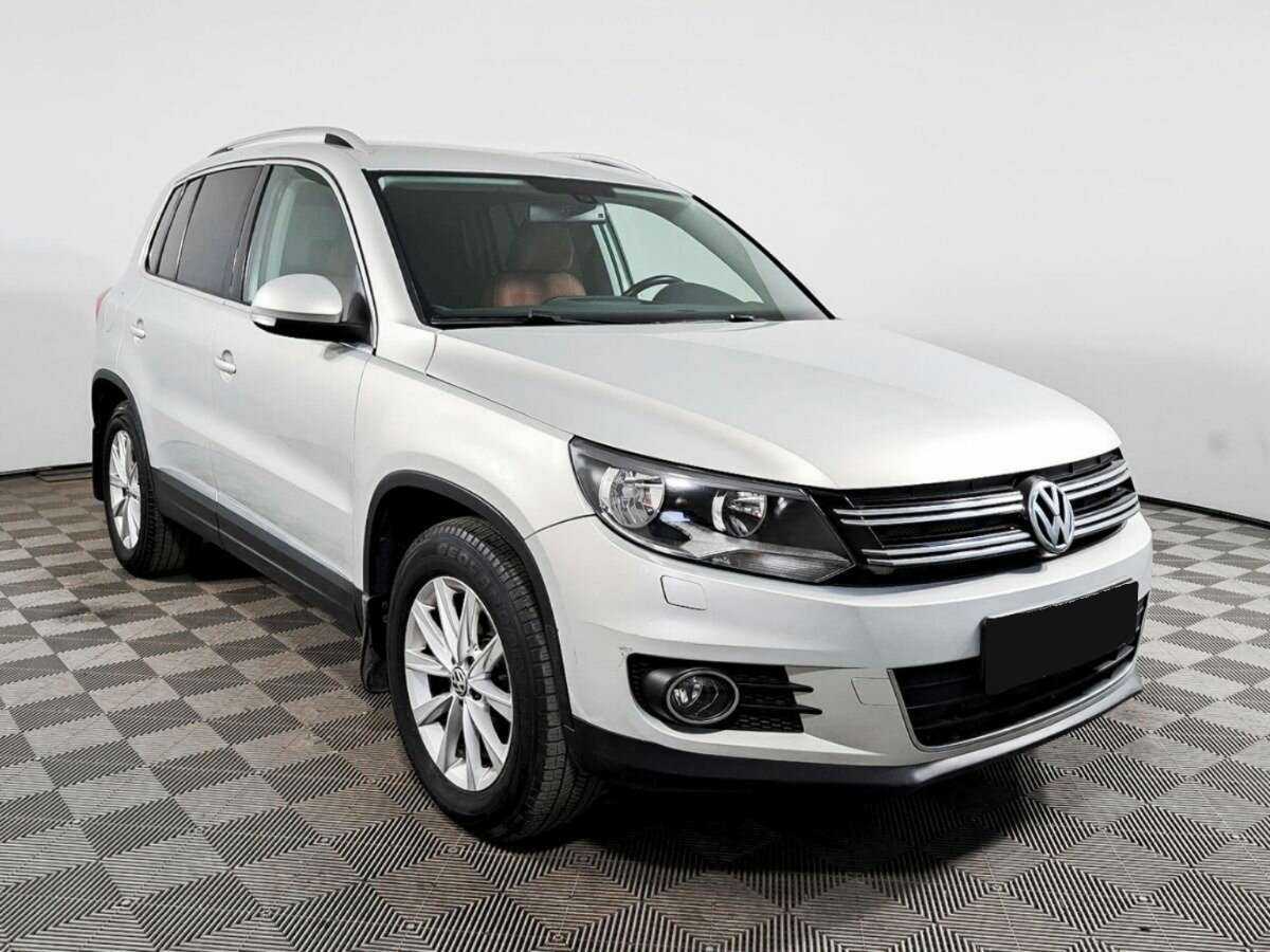 Volkswagen Tiguan, 2012 - фото №3