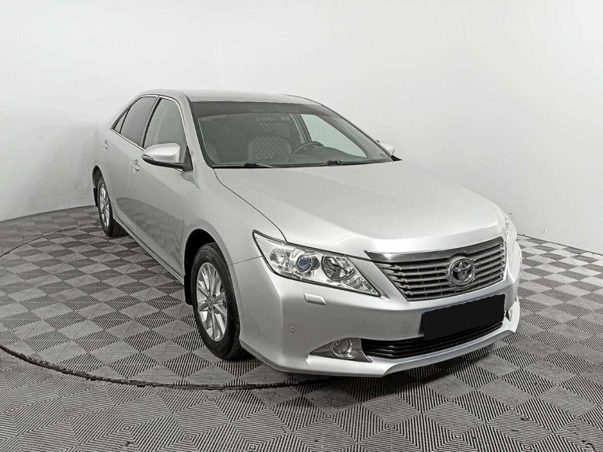 Toyota Camry, 2014 - фото №3