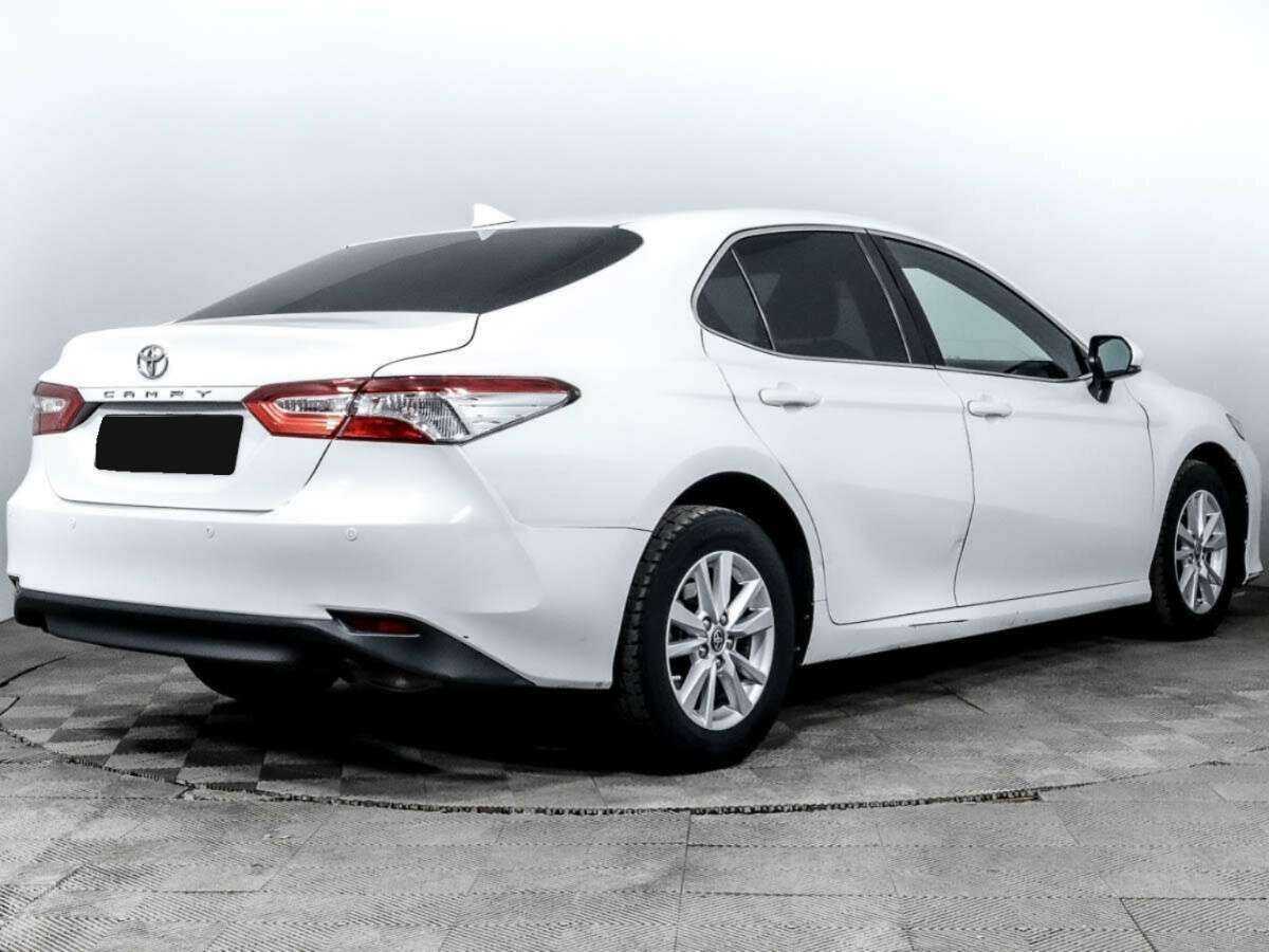 Toyota Camry, 2020 - фото №4