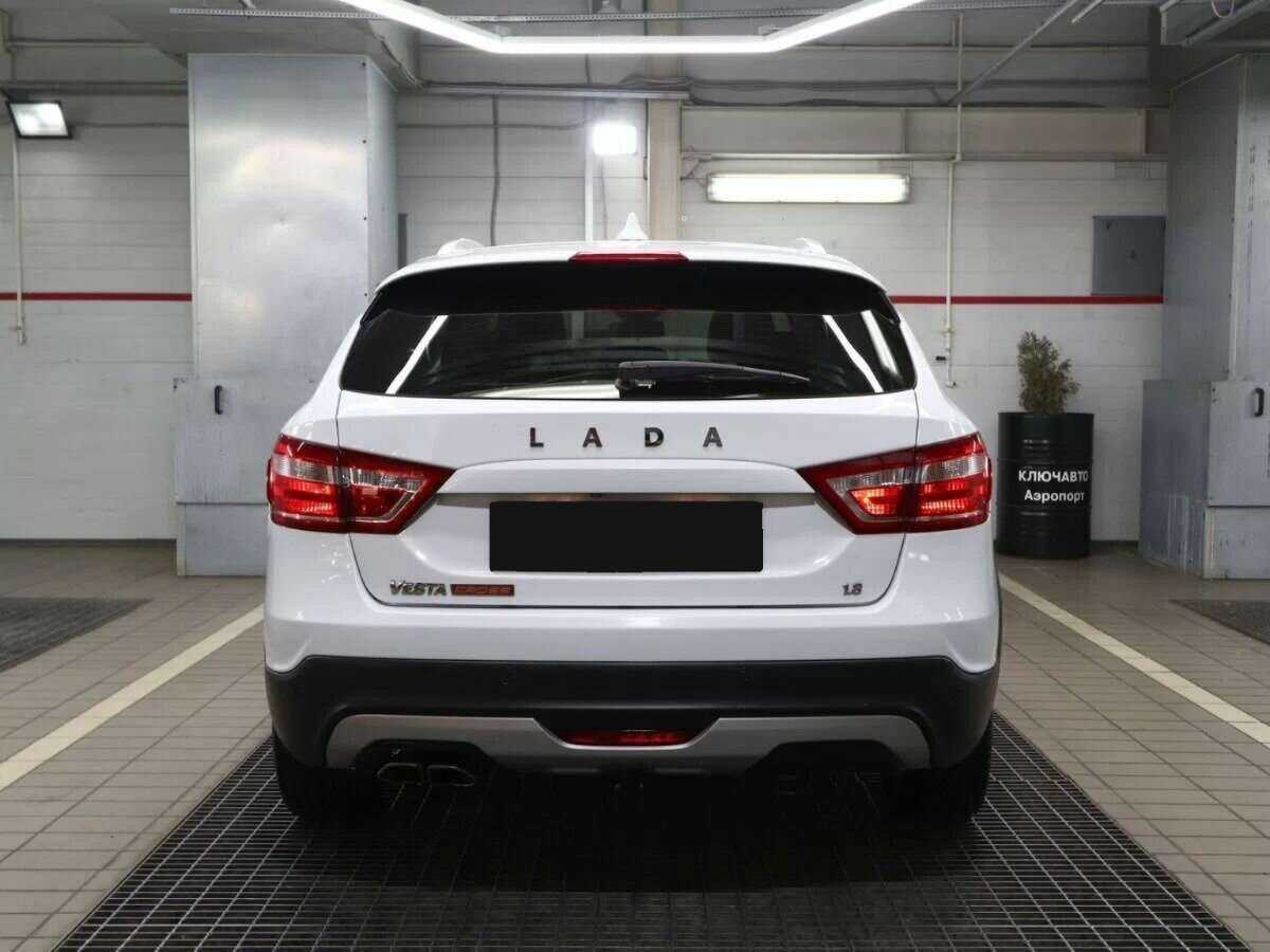 Lada (ВАЗ) Vesta SW, 2018 - фото №4