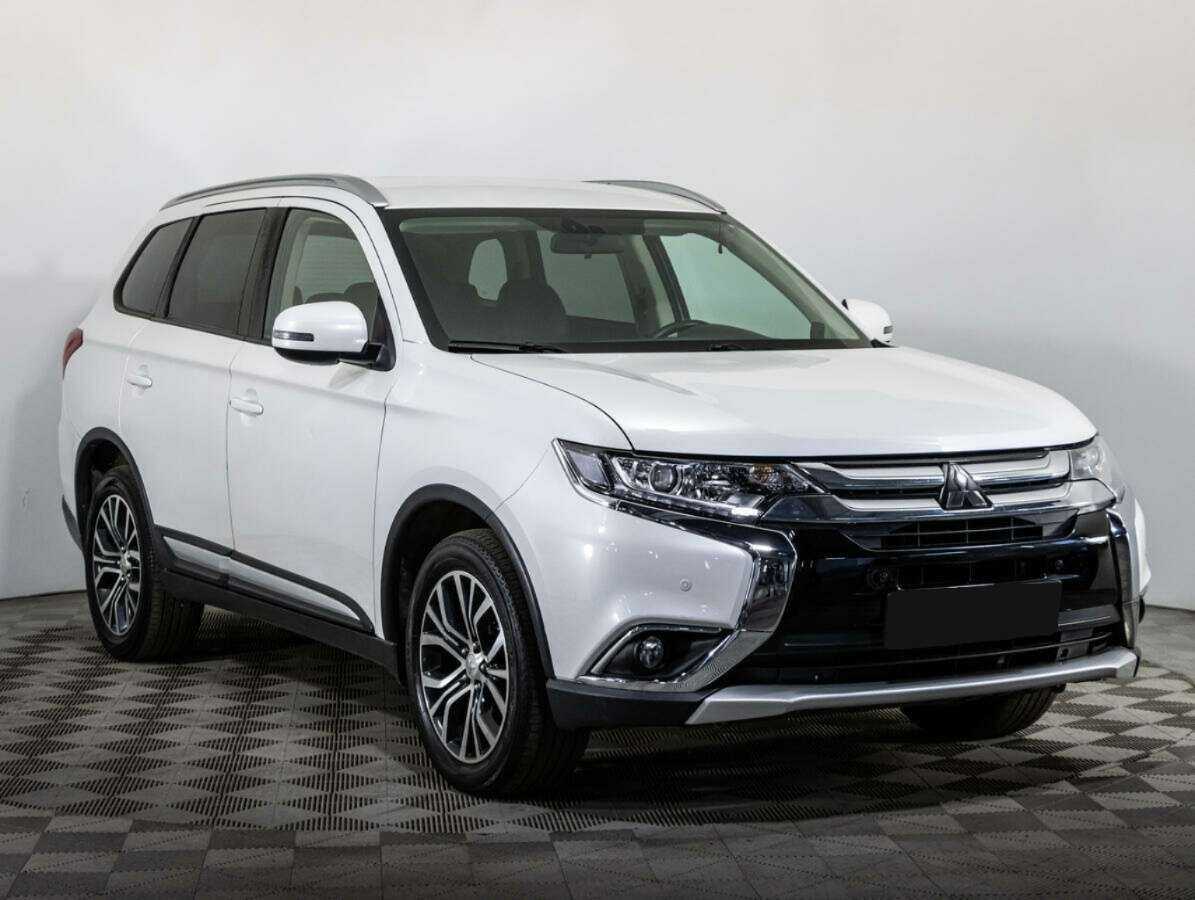 Mitsubishi Outlander, 2018 - фото №3