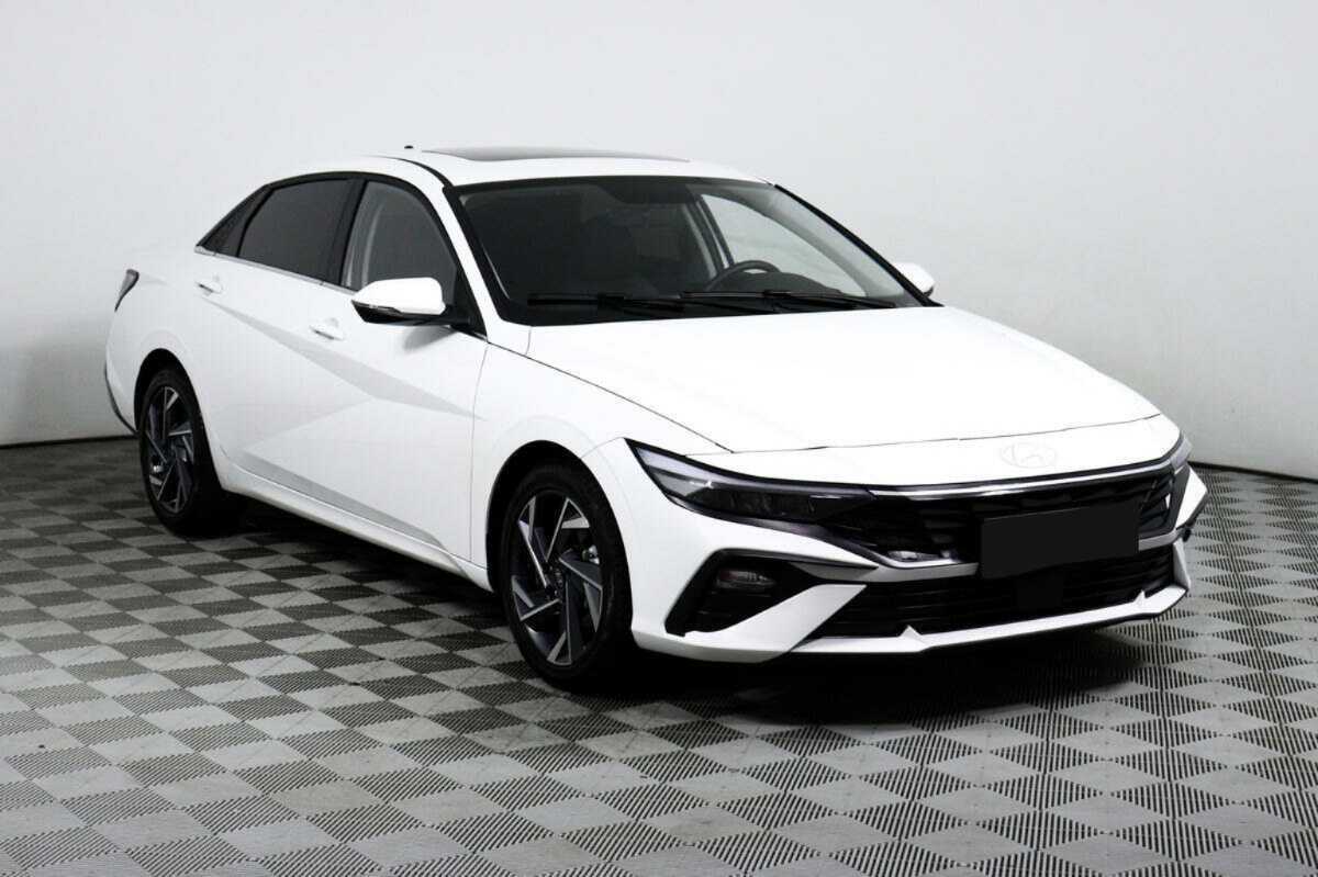 Hyundai Elantra, 2023 - фото №3