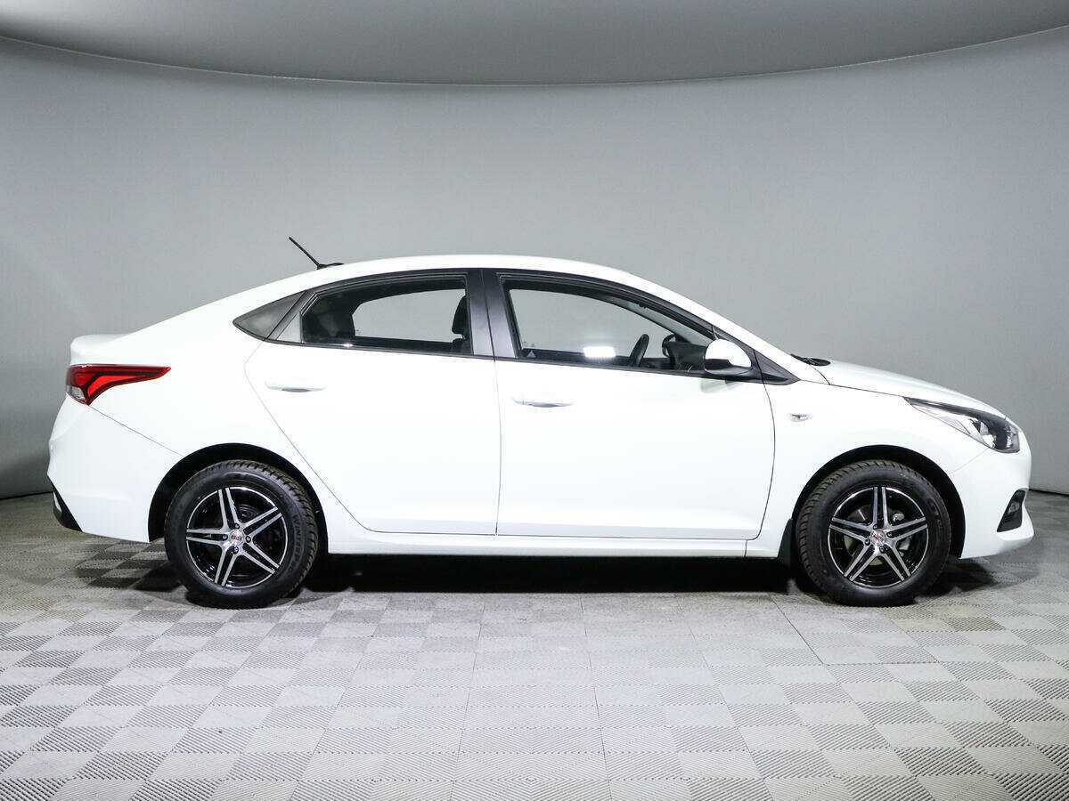 Hyundai Solaris, 2020 - фото №4