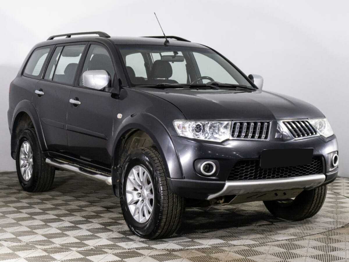 Mitsubishi Pajero Sport, 2012 - фото №3