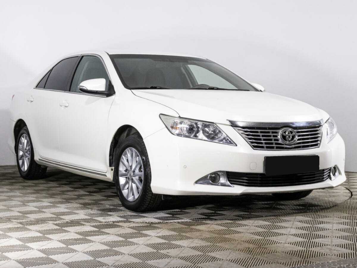 Toyota Camry, 2014 - фото №3