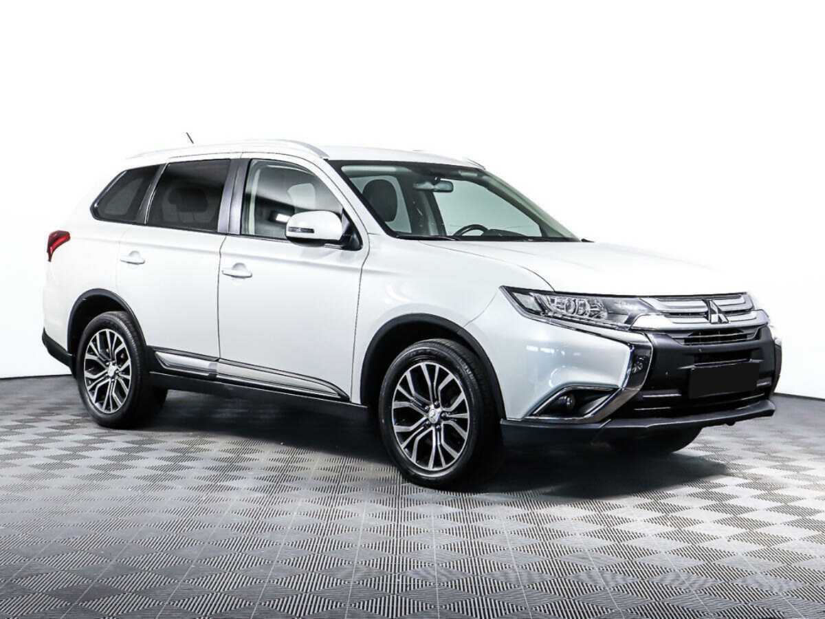 Mitsubishi Outlander, 2015 - фото №3