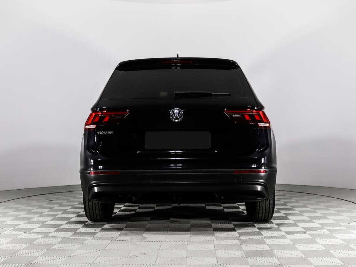Volkswagen Tiguan, 2020 - фото №4
