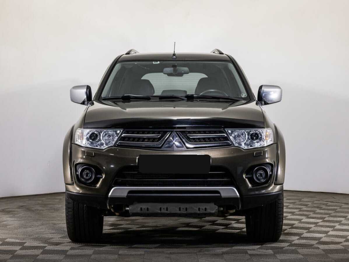 Mitsubishi Pajero Sport, 2015 - фото №2