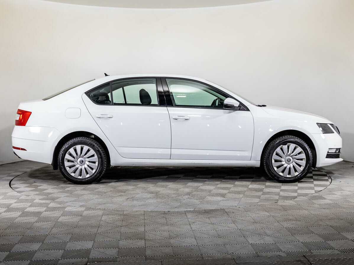Skoda Octavia, 2019 - фото №4