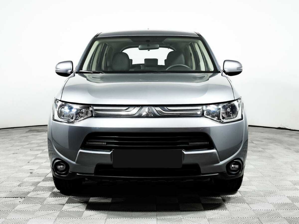 Mitsubishi Outlander, 2013 - фото №2