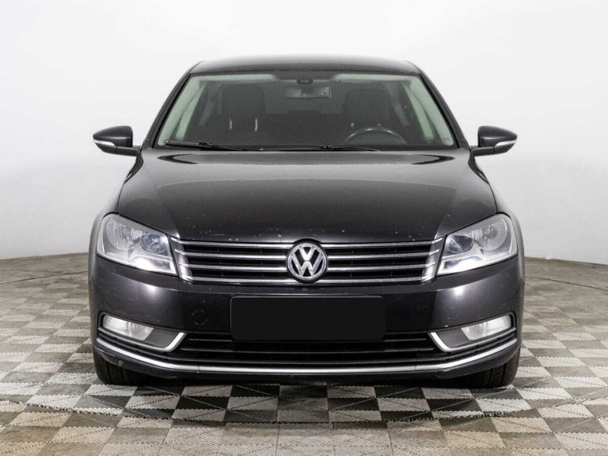 Volkswagen Passat, 2013 - фото №2