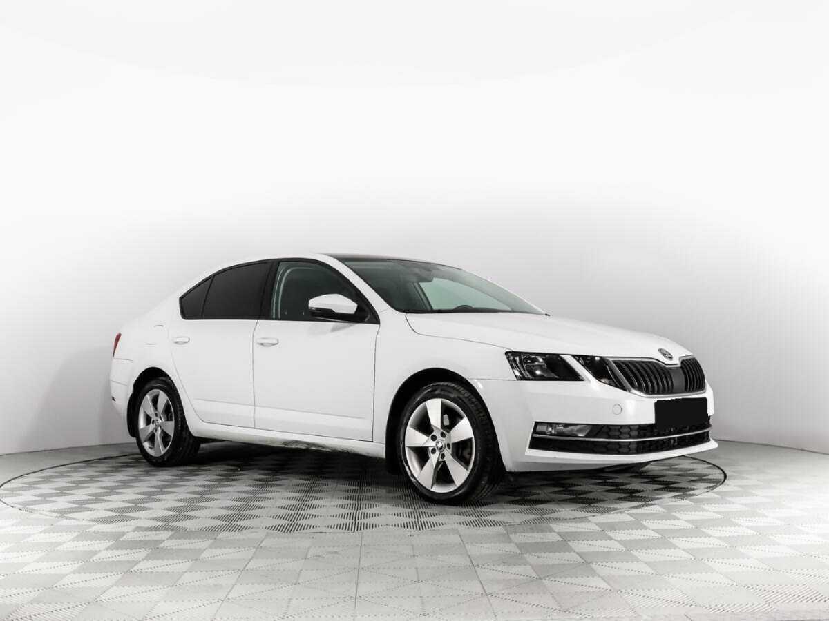 Skoda Octavia, 2018 - фото №3