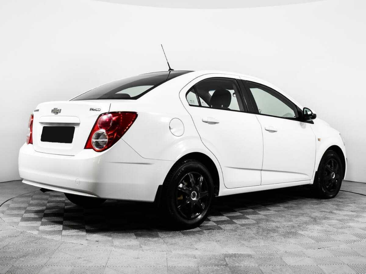 Chevrolet Aveo, 2014 - фото №4