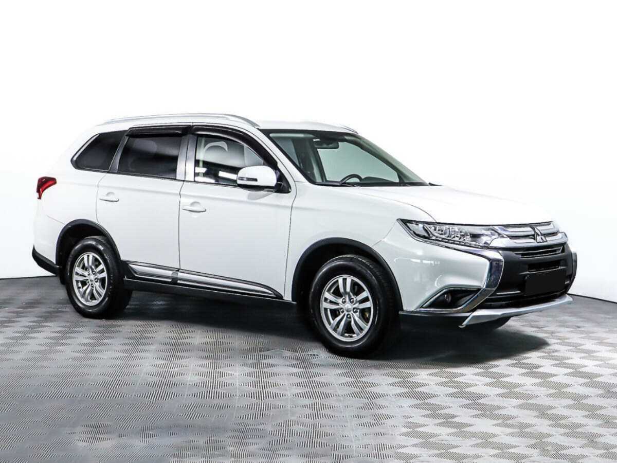 Mitsubishi Outlander, 2018 - фото №3