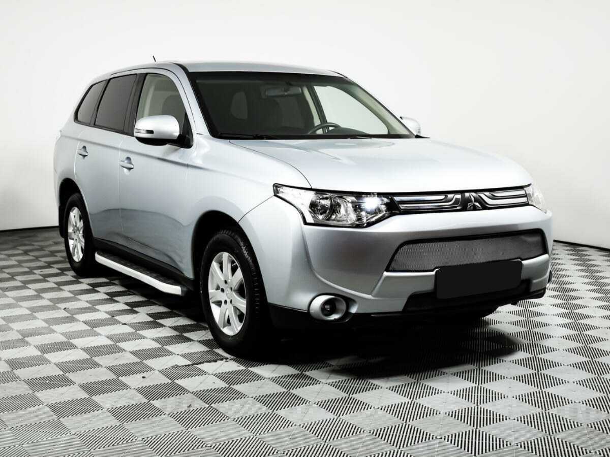 Mitsubishi Outlander, 2013 - фото №3