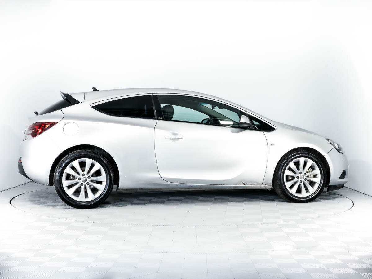 Opel Astra GTC, 2012 - фото №4