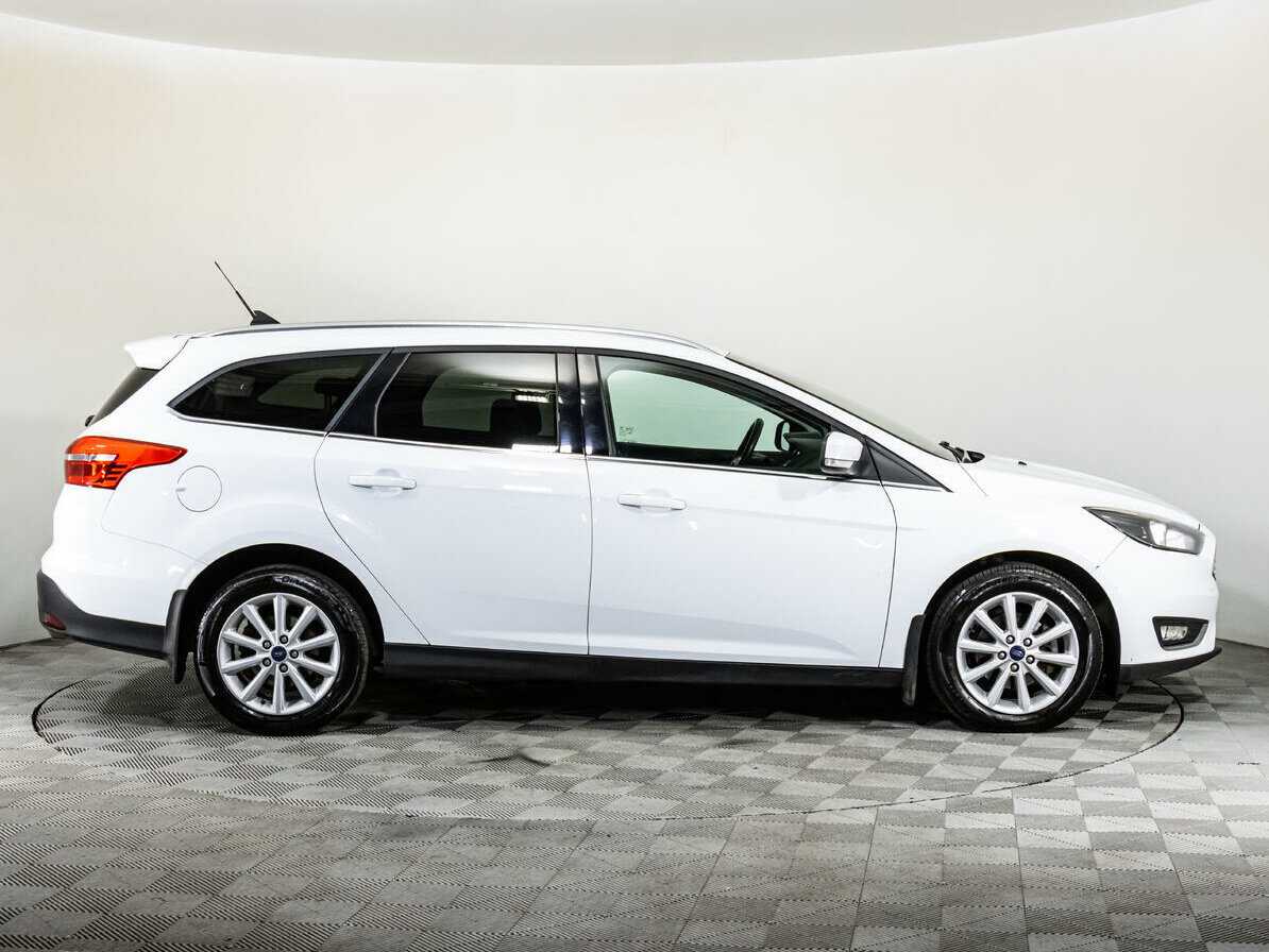 Ford Focus, 2019 - фото №4