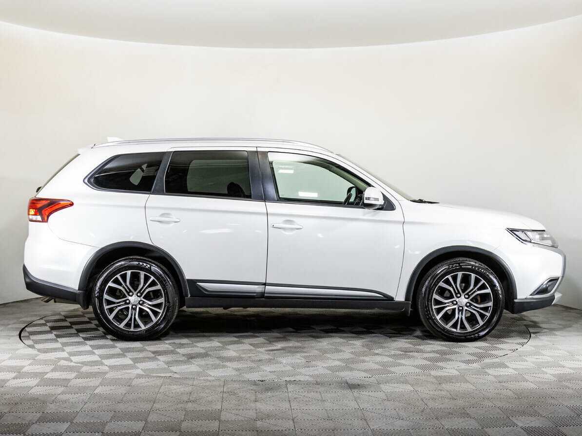 Mitsubishi Outlander, 2017 - фото №4